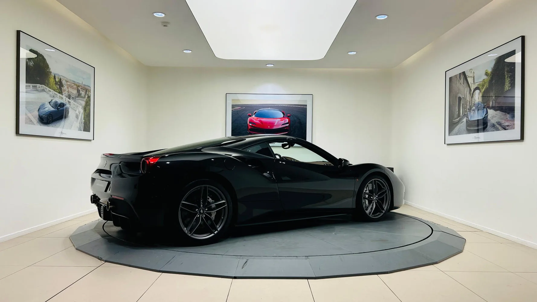 2015 Ferrari 488 GTB, 3/30