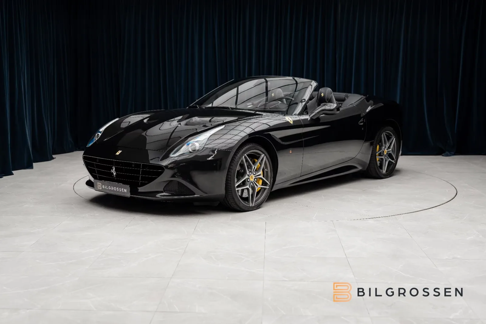 2015 Ferrari California T proposée par un concessionnaire spécialisé à Täby, Suède, photo principale