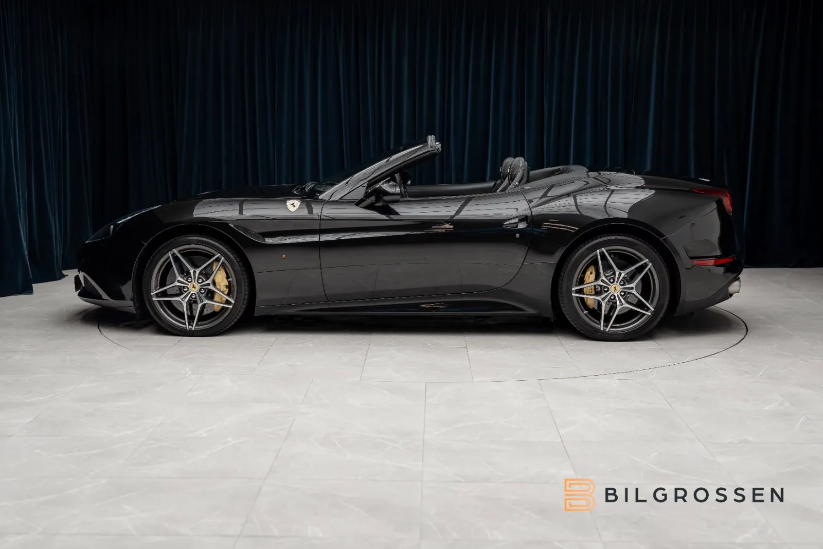 2015 Ferrari California T, 2/24