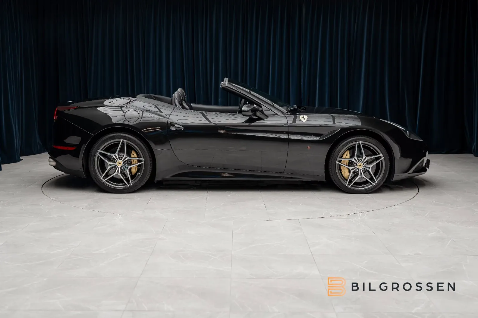 2015 Ferrari California T, 6/24