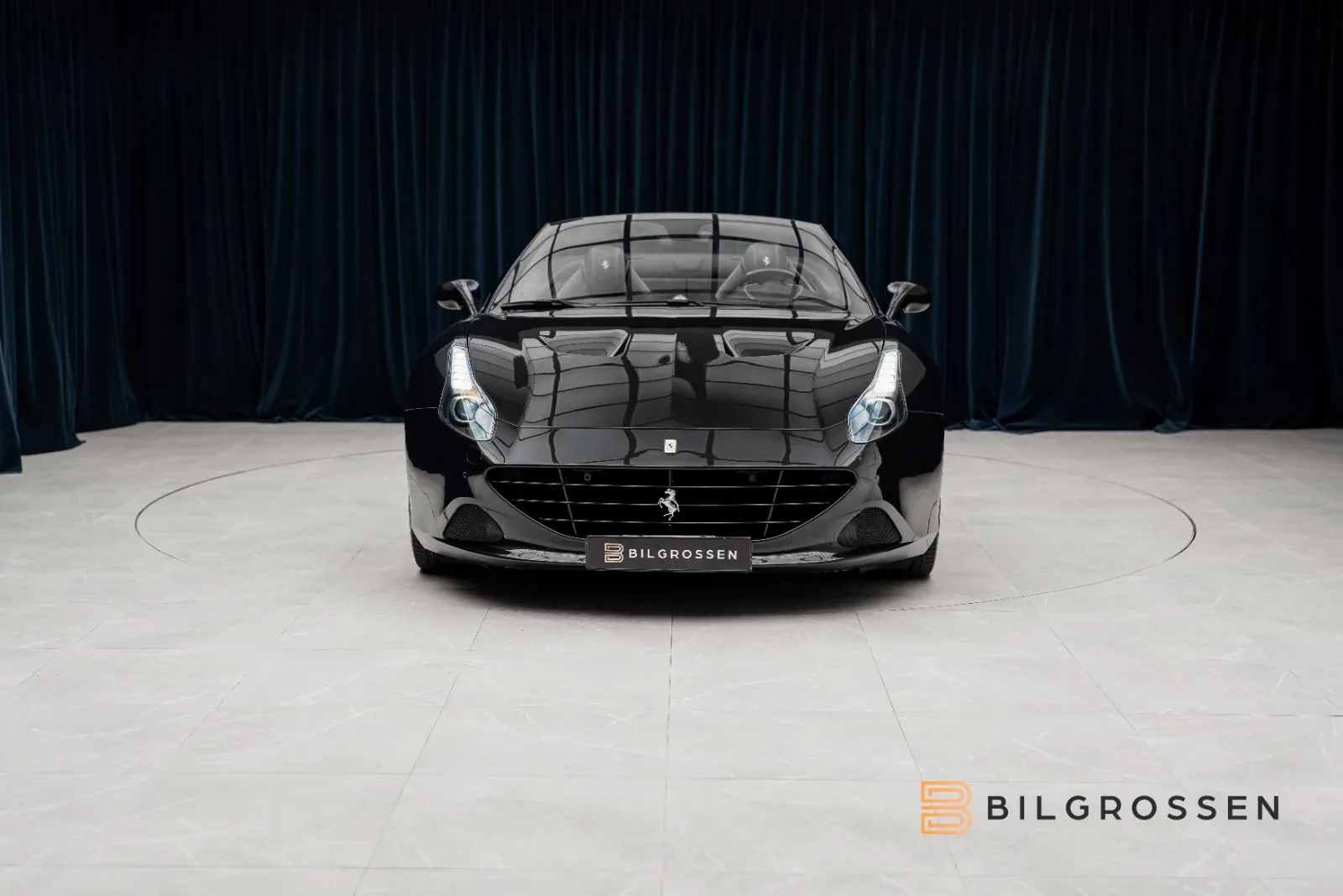 2015 Ferrari California T, 8/24
