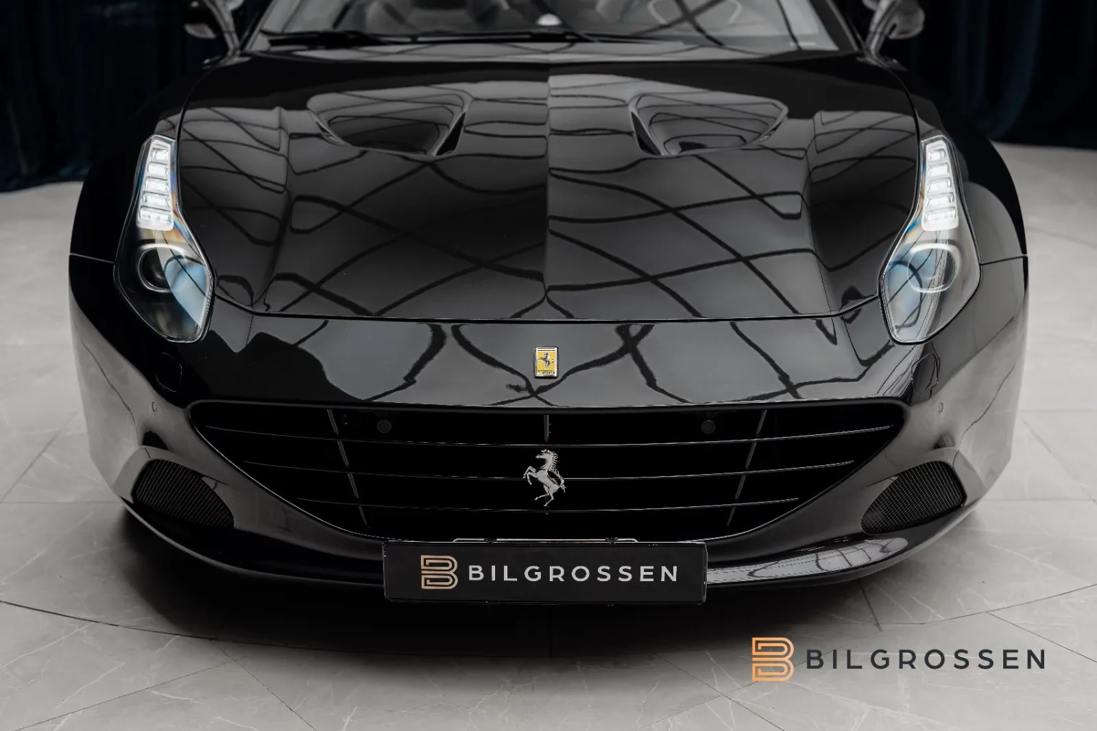 2015 Ferrari California T, 9/24