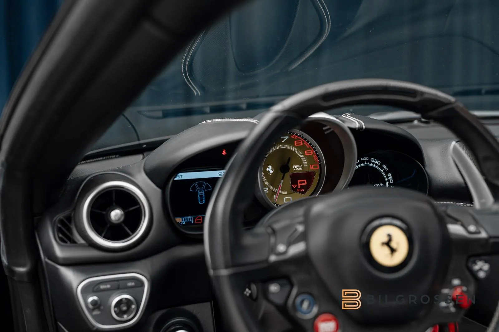 2015 Ferrari California T, 21/24