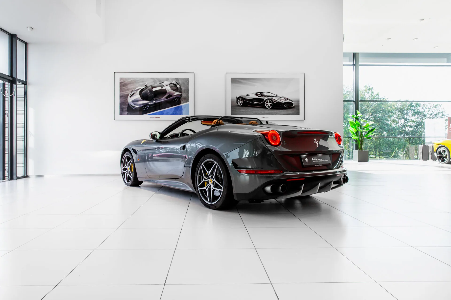 2015 Ferrari California T, 2/30