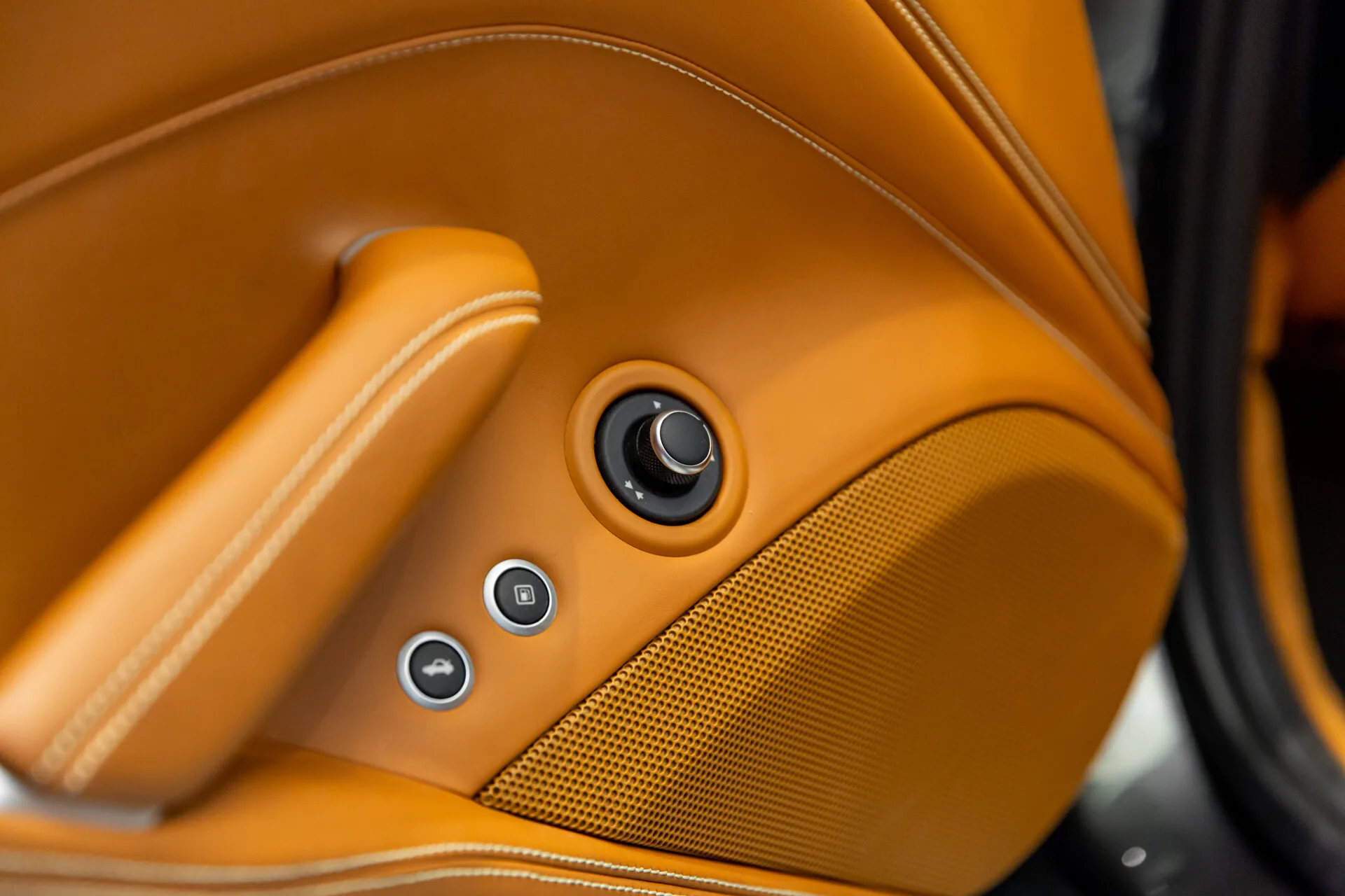 2015 Ferrari California T, 29/30