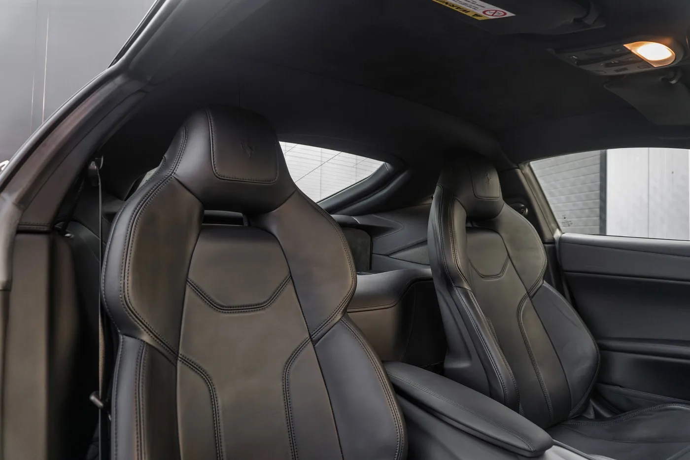 2015 Ferrari F12berlinetta angeboten von einem Supersportwagenhändler in Woerden, Niederlande, Foto 4 von 25