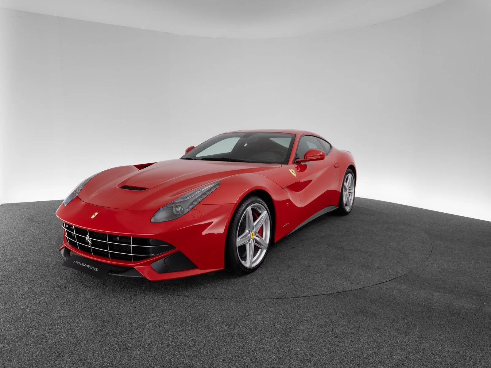 2015 Ferrari F12berlinetta angeboten von einem Fachhändler in Singen, Deutschland, Hauptfoto