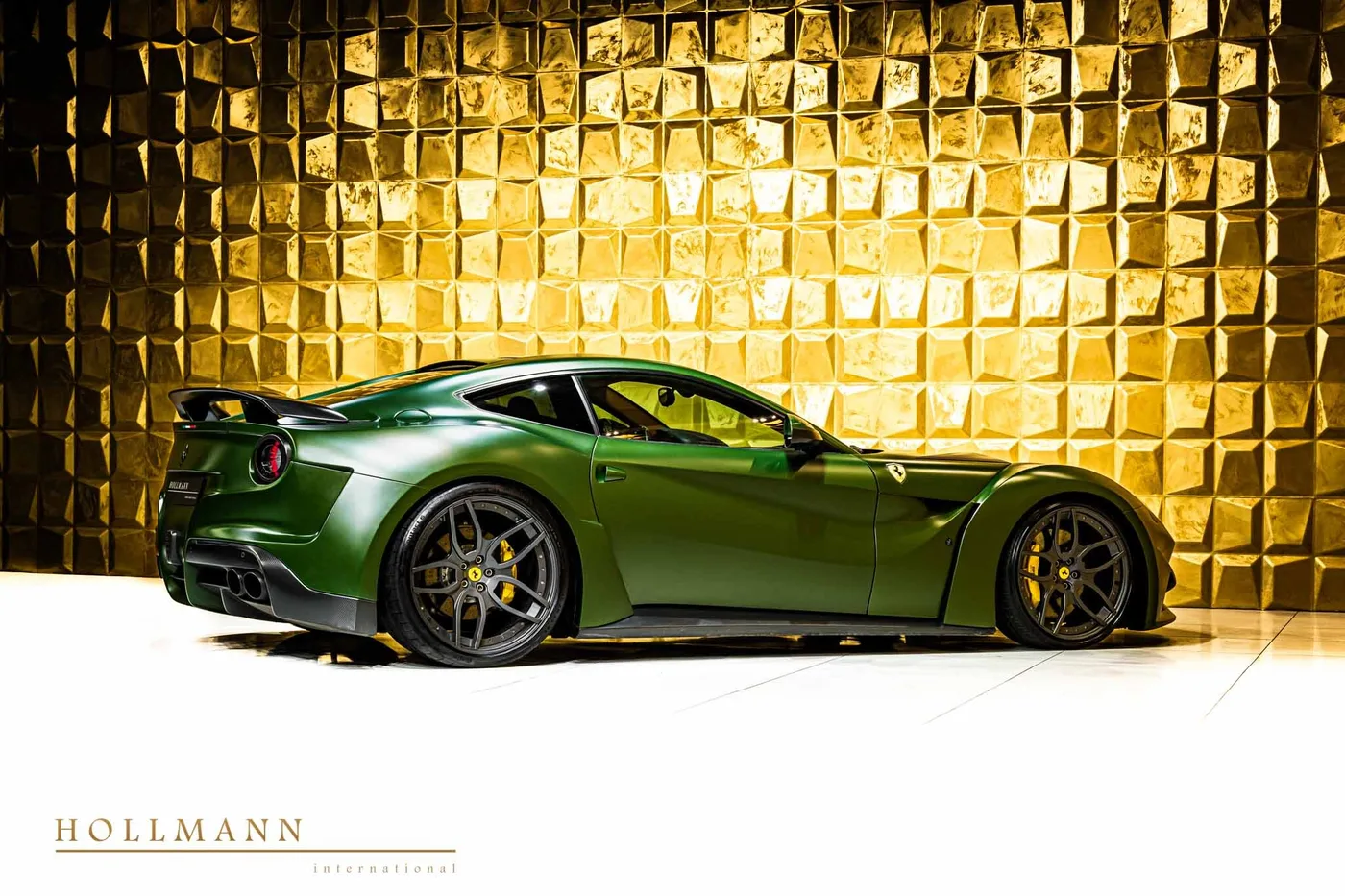 2015 Ferrari F12berlinetta angeboten von einem Fachhändler in Stuhr, Deutschland, Foto 7 von 8