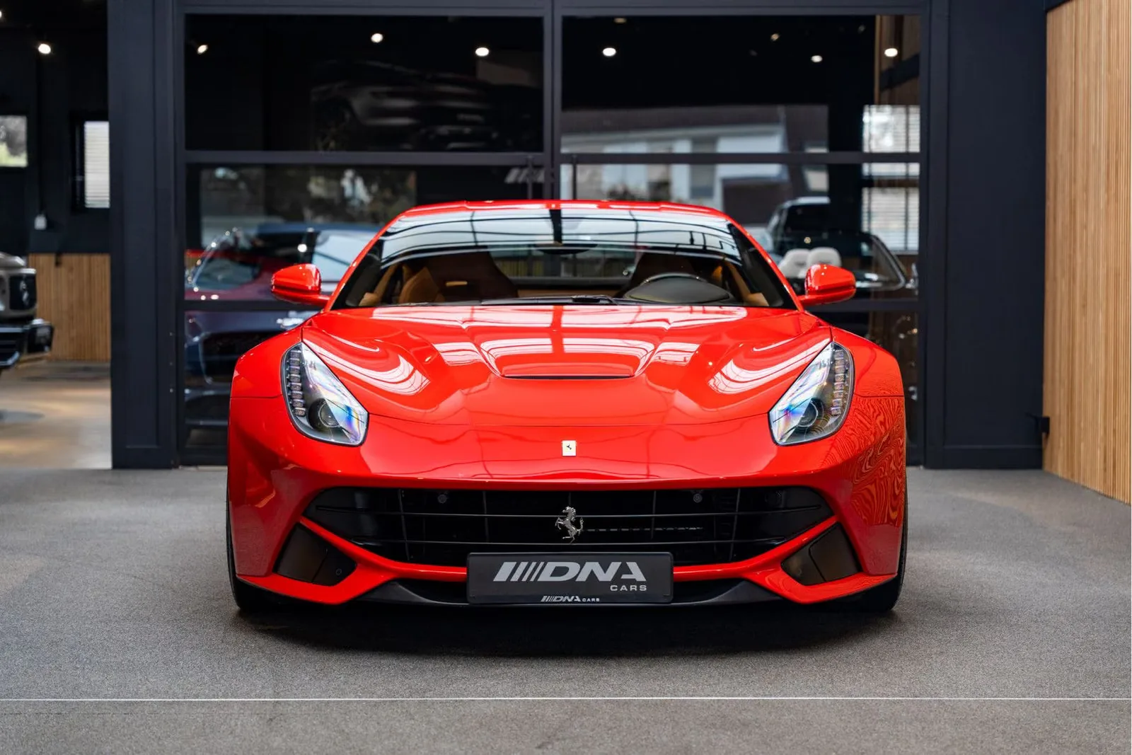 2015 Ferrari F12berlinetta, 2/30