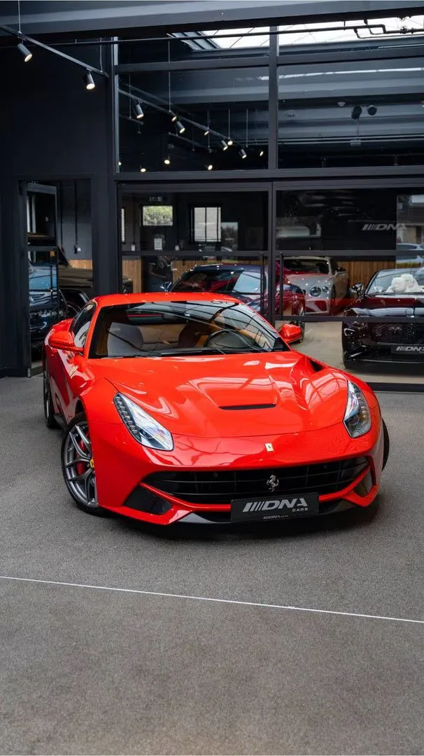 2015 Ferrari F12berlinetta, 24/30