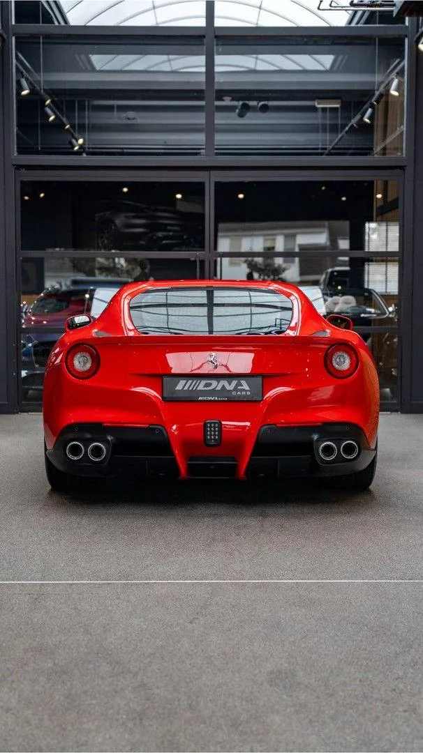 2015 Ferrari F12berlinetta, 28/30