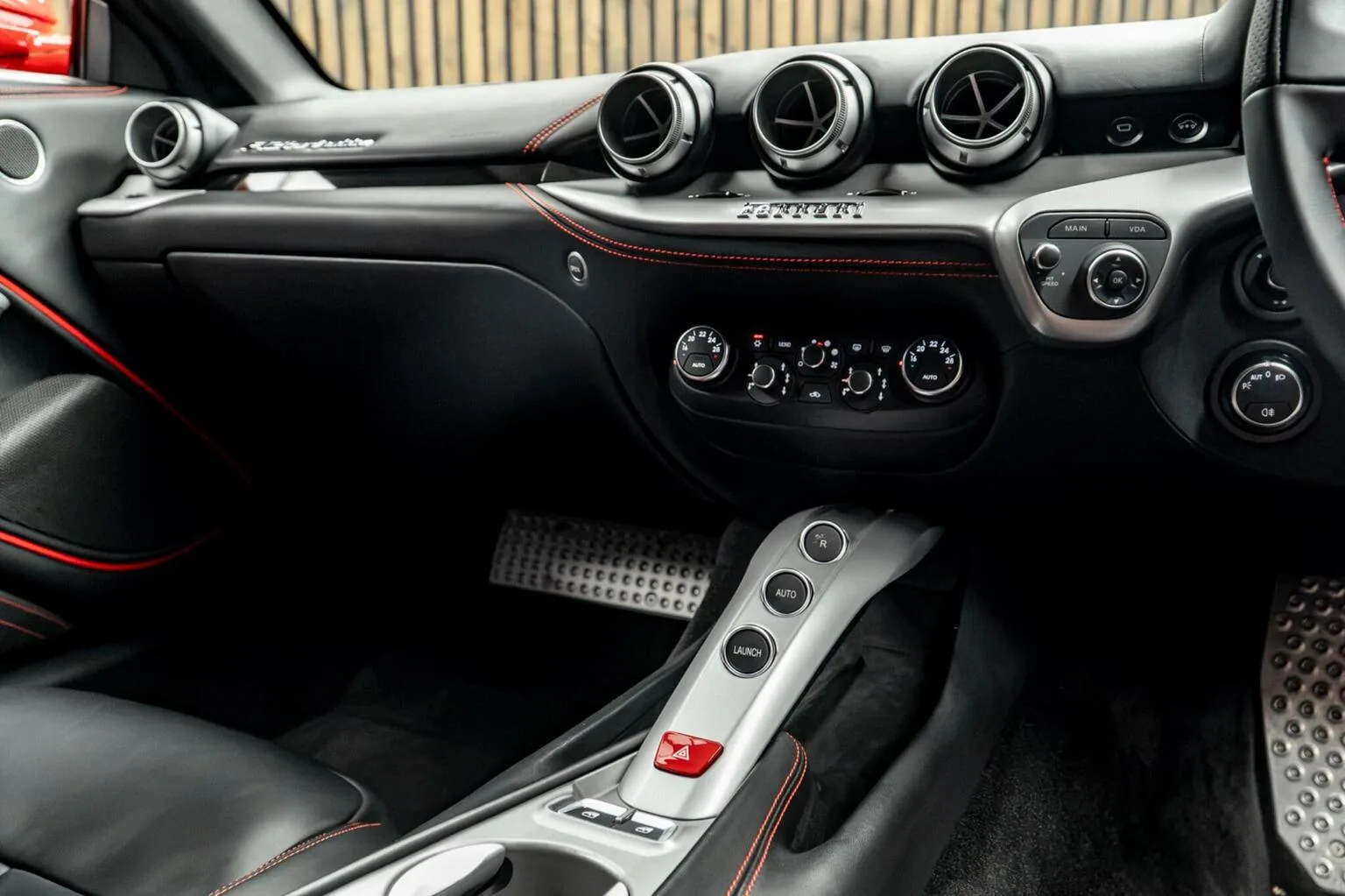 2015 Ferrari F12berlinetta, 24/30