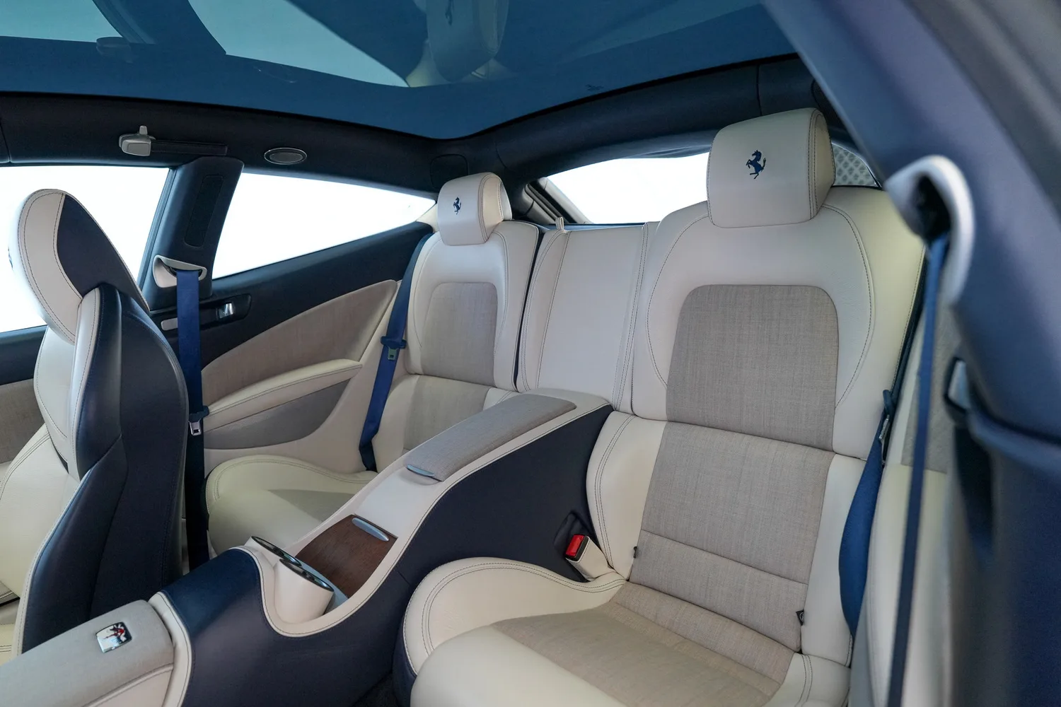 2015 Ferrari FF, 8/17