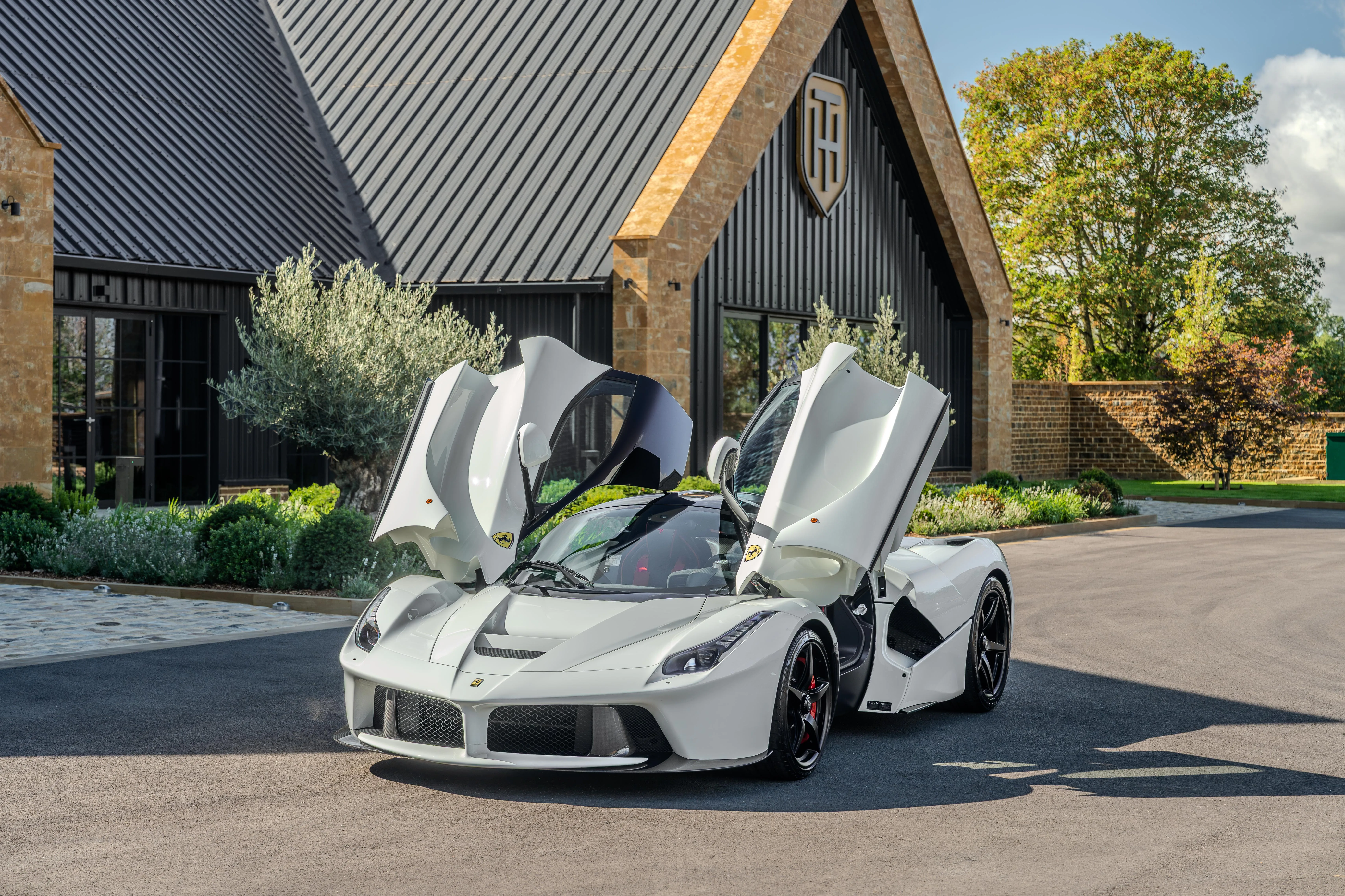 2015 Ferrari LaFerrari, 4/30