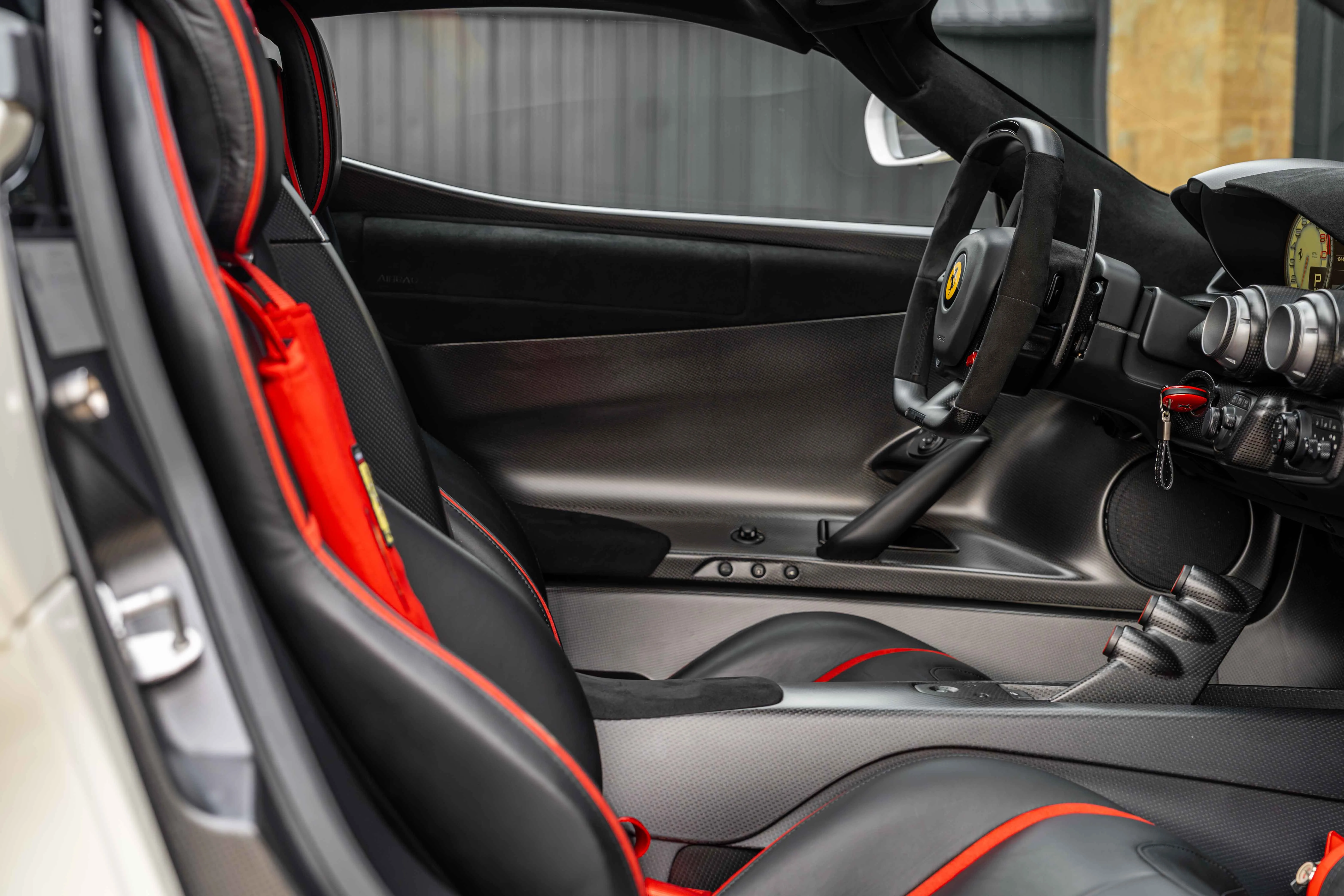2015 Ferrari LaFerrari, 25/30