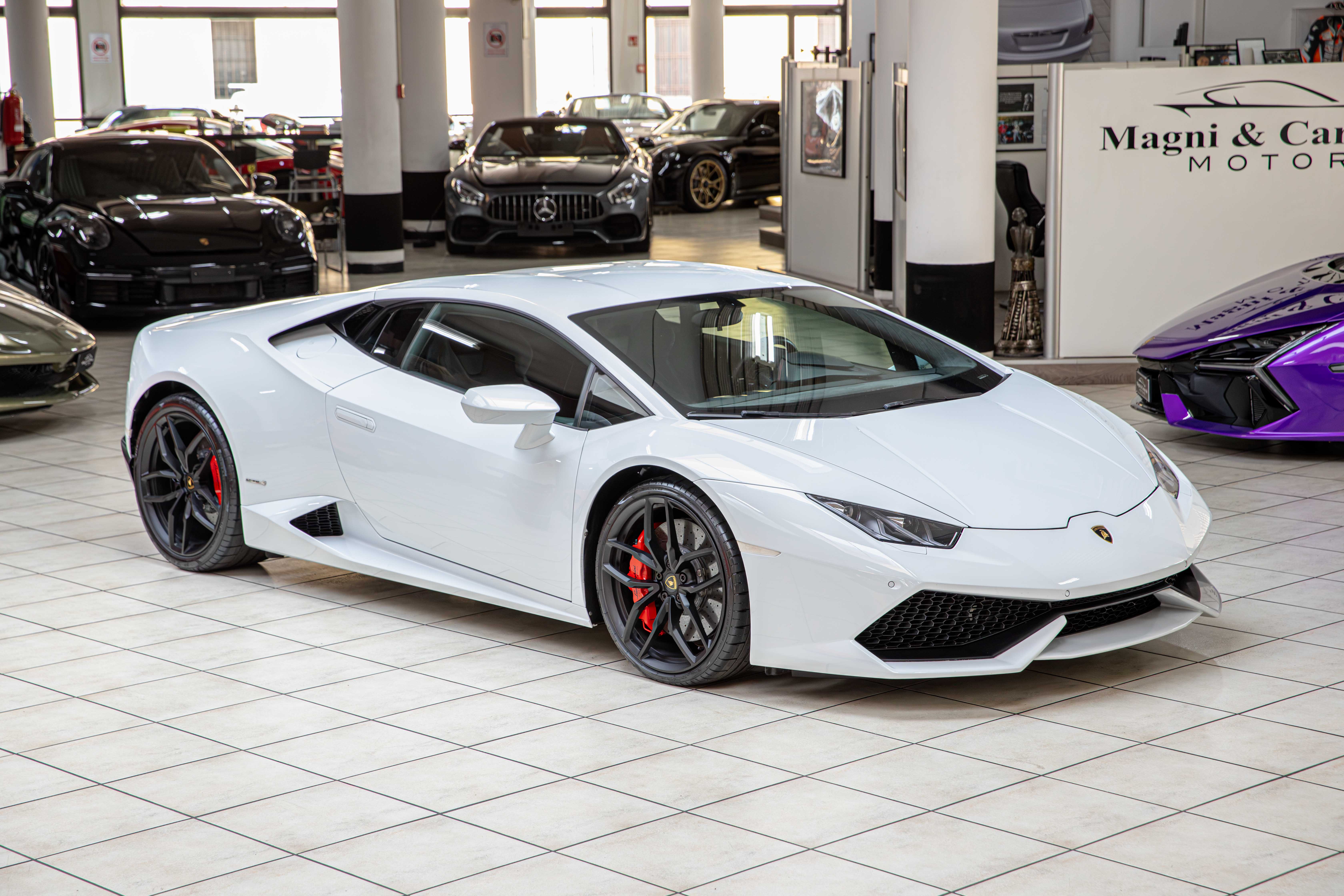 2015 Lamborghini Huracán LP 610-4 proposée par un concessionnaire spécialisé à Milan, Italie, photo 2 sur 20