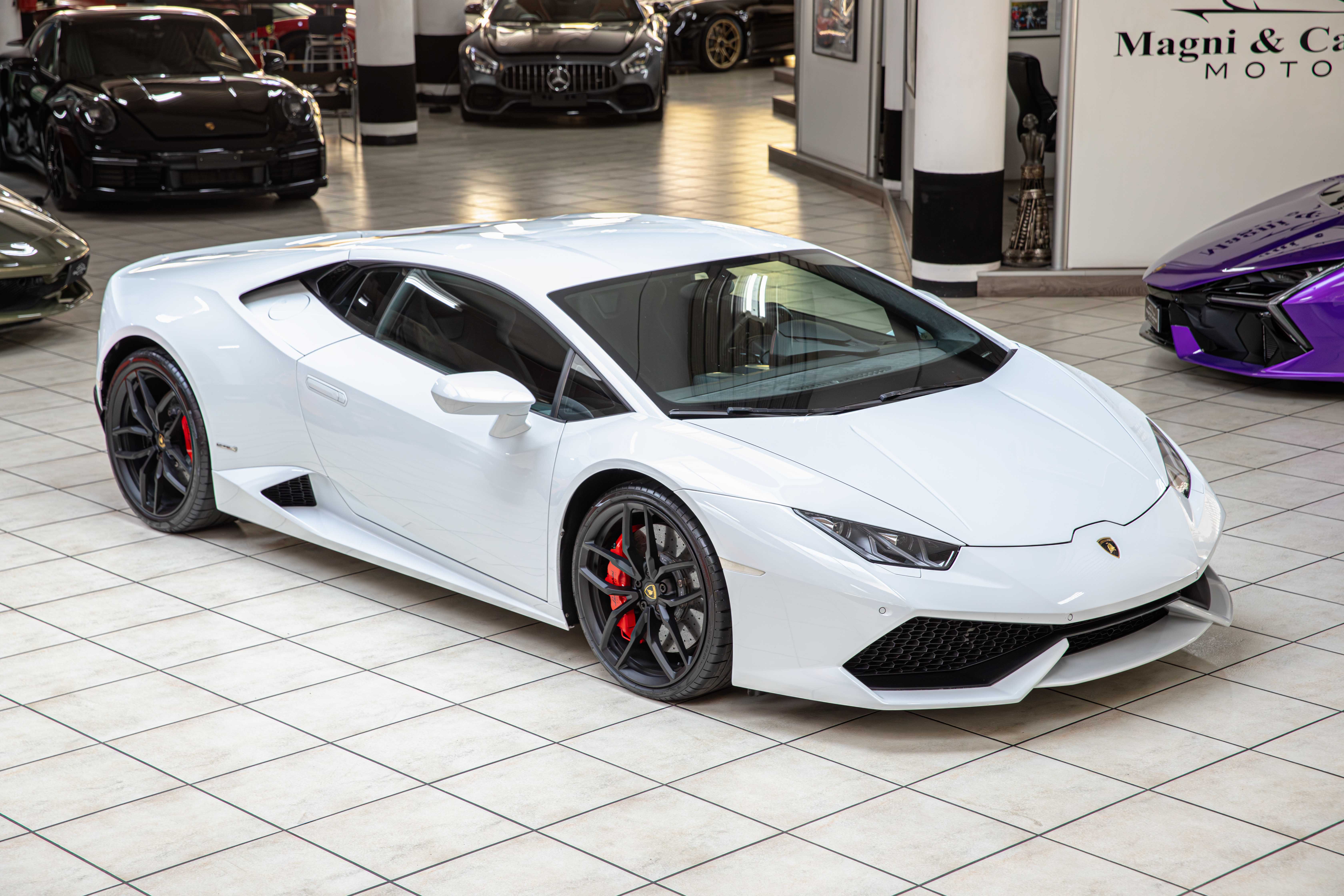 2015 Lamborghini Huracán LP 610-4 proposée par un concessionnaire spécialisé à Milan, Italie, photo 5 sur 20