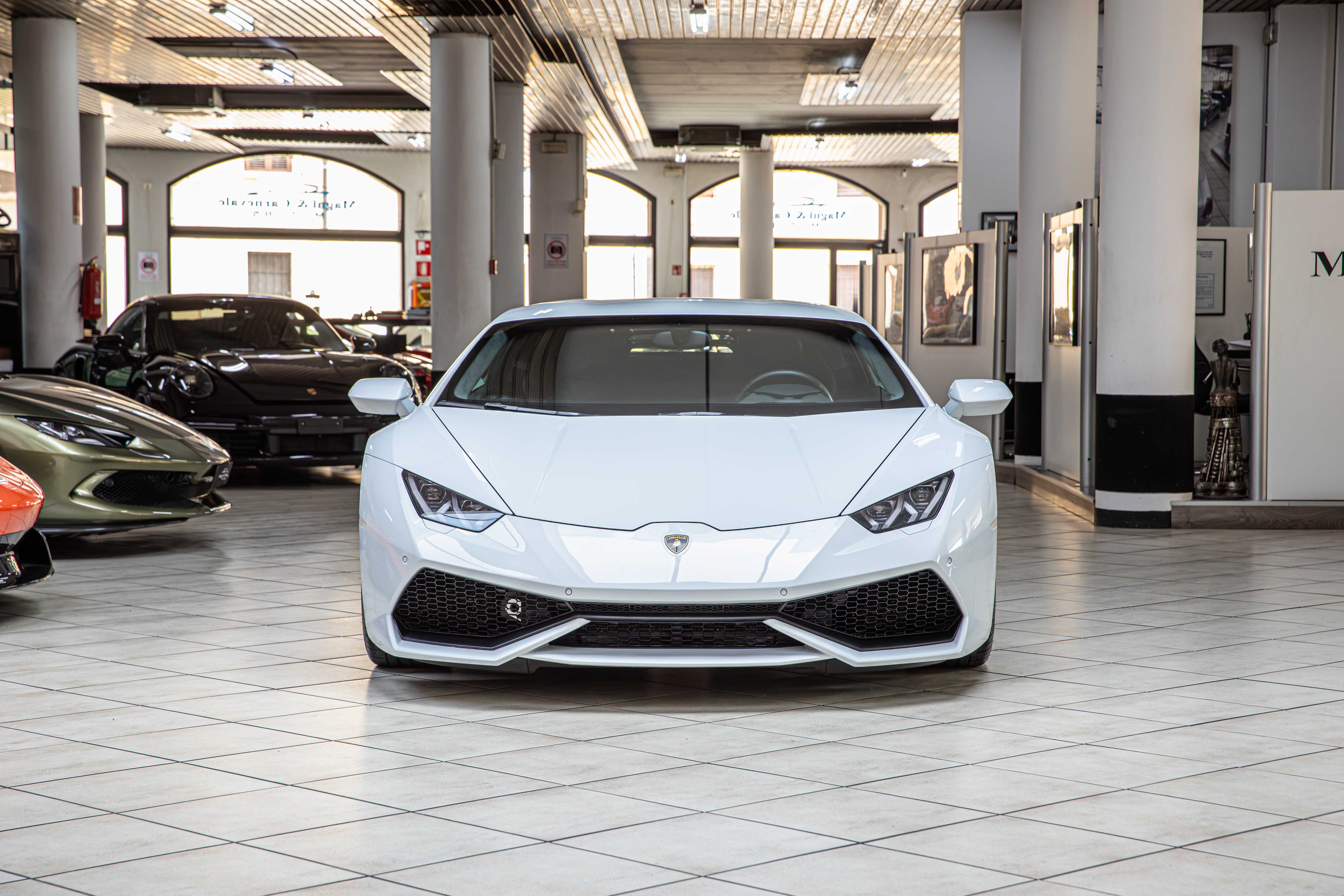 2015 Lamborghini Huracán LP 610-4 proposée par un concessionnaire spécialisé à Milan, Italie, photo 6 sur 20
