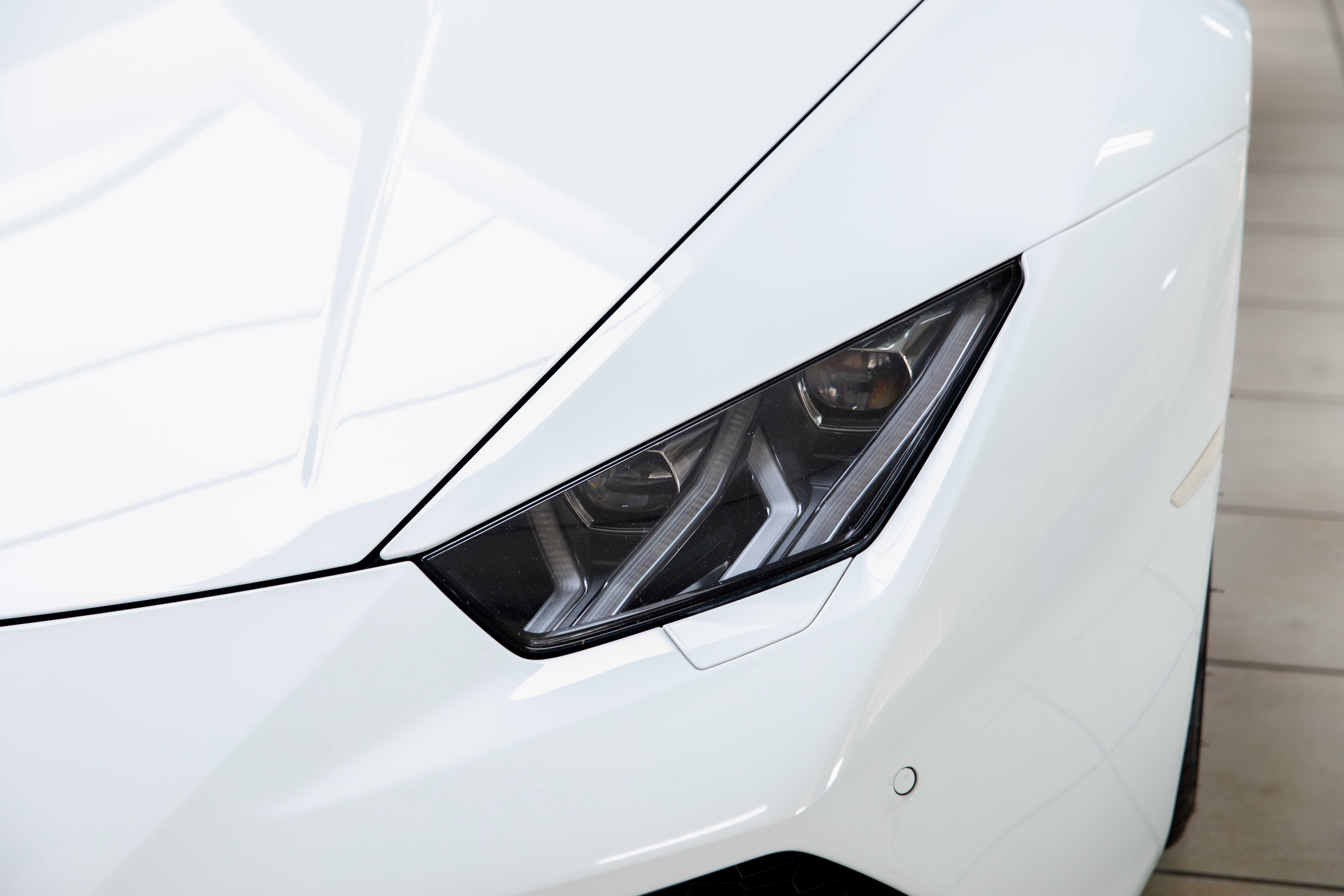 2015 Lamborghini Huracán LP 610-4 proposée par un concessionnaire spécialisé à Milan, Italie, photo 14 sur 20