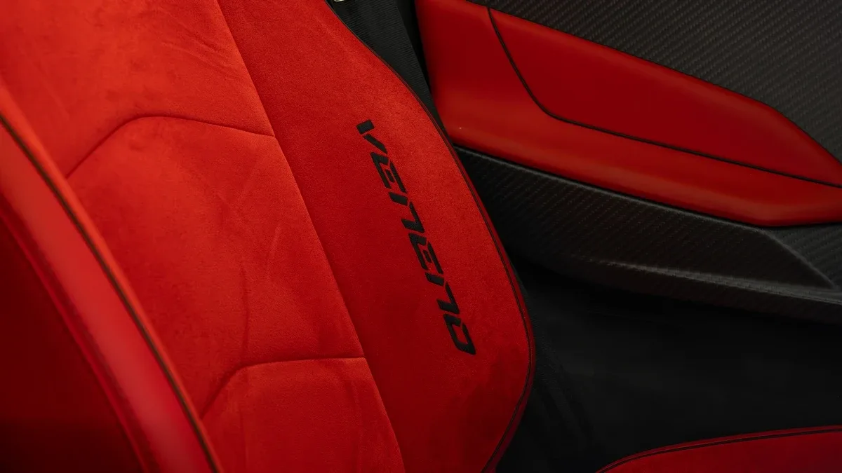 2015 Lamborghini Veneno Roadster angeboten von einem Fachhändler in Dubai, Vereinigte Arabische Emirate, Foto 22 von 25