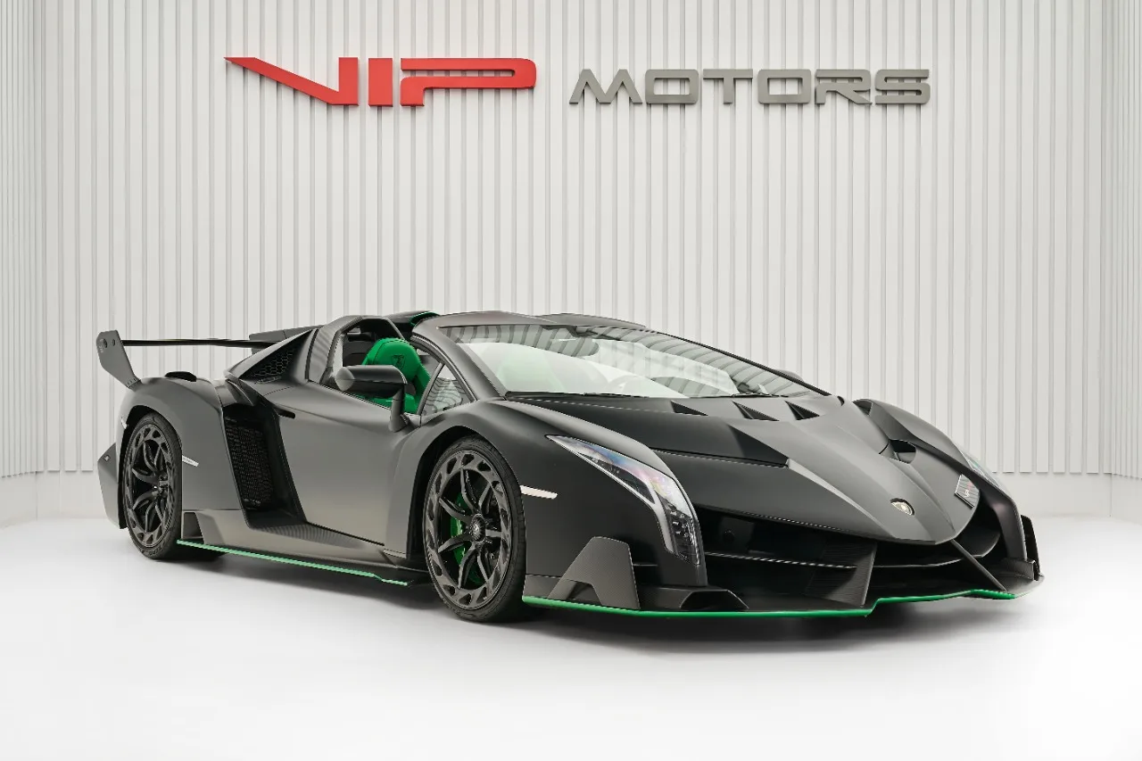 2015 Lamborghini Veneno Roadster proposée par un concessionnaire spécialisé à Dubai, Émirats arabes unis, photo 2 sur 10