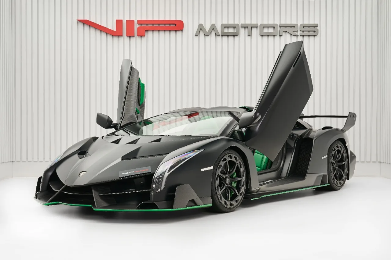 2015 Lamborghini Veneno Roadster proposée par un concessionnaire spécialisé à Dubai, Émirats arabes unis, photo 6 sur 10