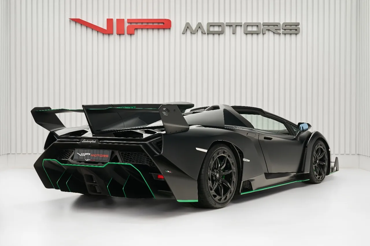 2015 Lamborghini Veneno Roadster proposée par un concessionnaire spécialisé à Dubai, Émirats arabes unis, photo 8 sur 10