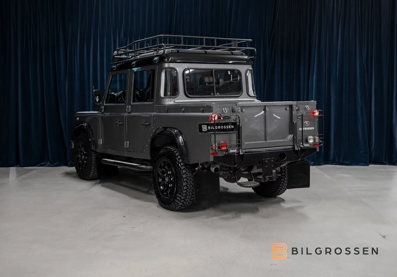 2015 Land Rover Defender 110 Classic Double Cab Pick Up, 3/24