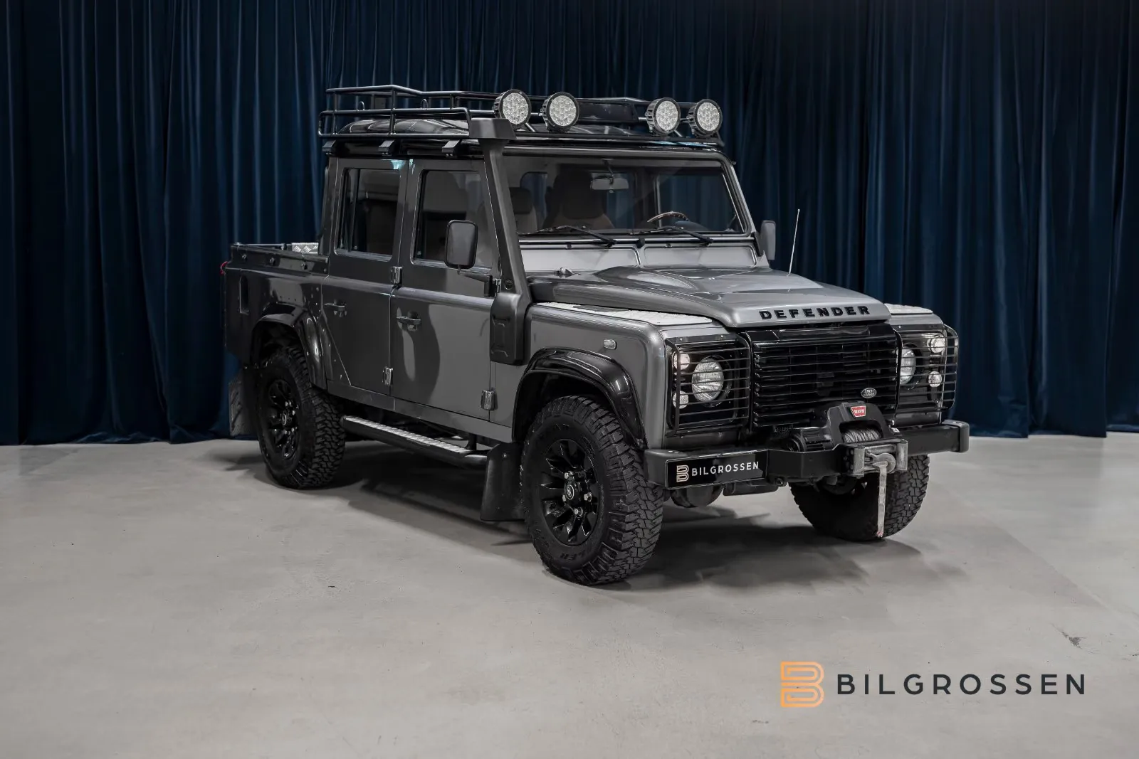 2015 Land Rover Defender 110 Classic Double Cab Pick Up, 7/24