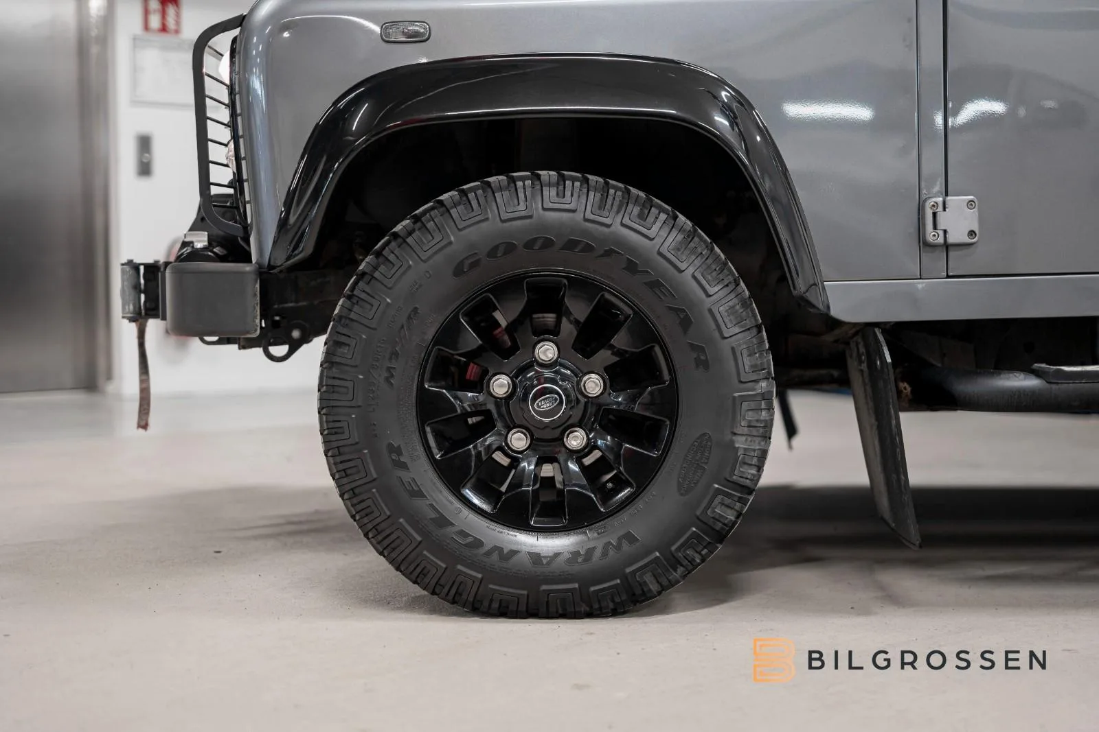 2015 Land Rover Defender 110 Classic Double Cab Pick Up, 13/24