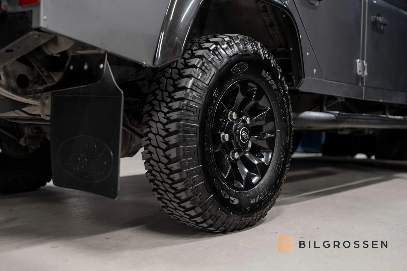 2015 Land Rover Defender 110 Classic Double Cab Pick Up, 16/24