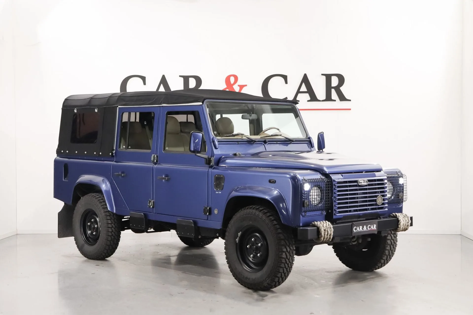 2015 Land Rover Defender 110 TD4 Station Wagon offered by a supercar dealer in Zibido San Giacomo, Italy, main photo