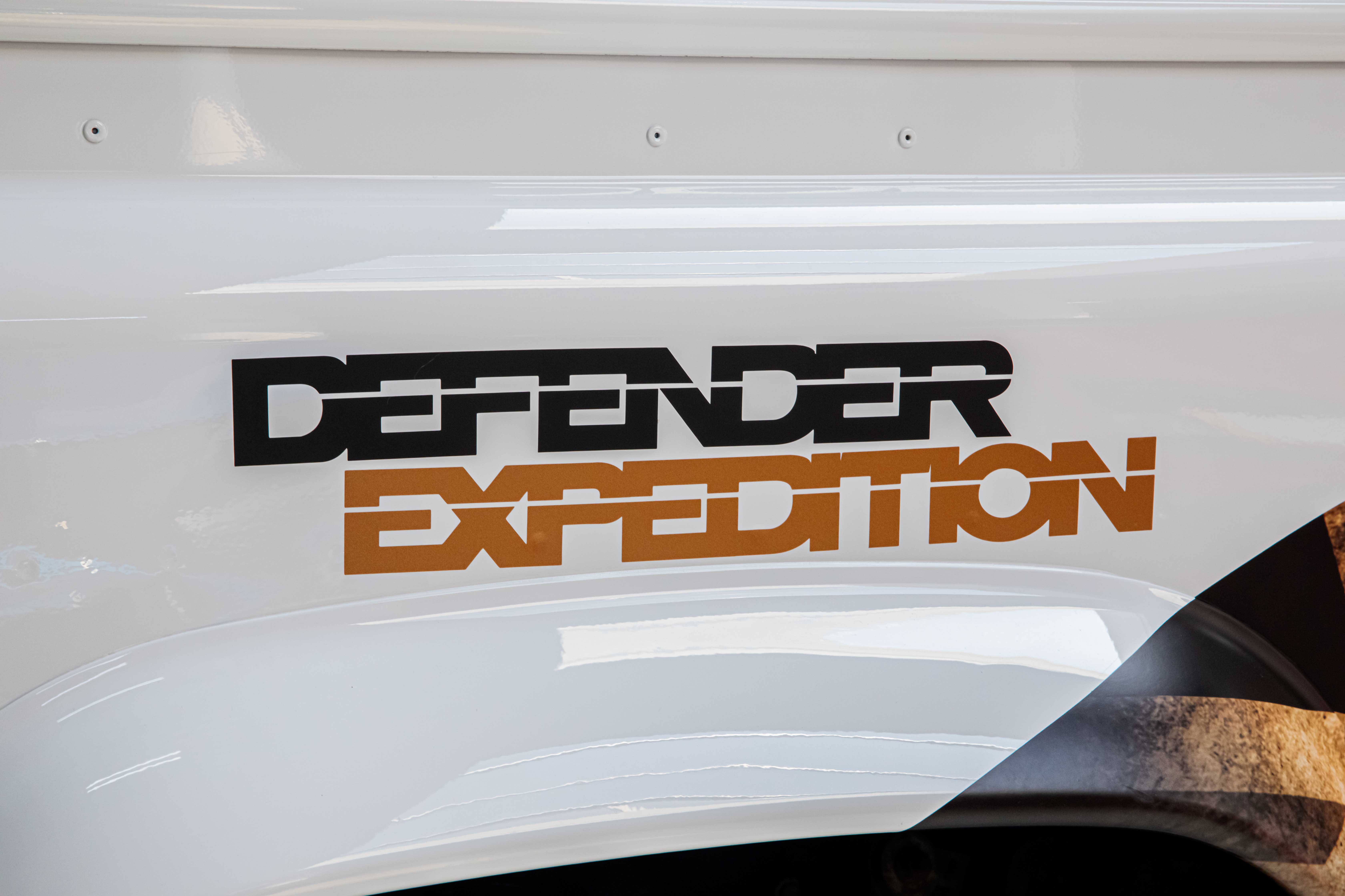 2015 Land Rover Defender 90 angeboten von einem Fachhändler in Milan, Italien, Foto 15 von 20