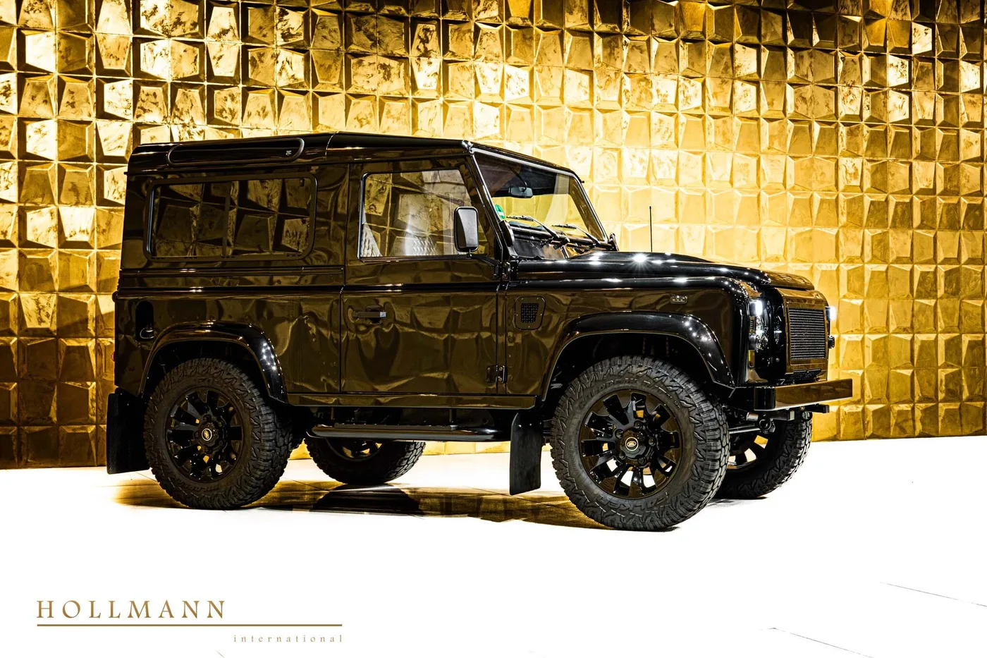 2015 Land Rover Defender 90 Td4 angeboten von einem Fachhändler in Stuhr, Deutschland, Foto 2 von 8