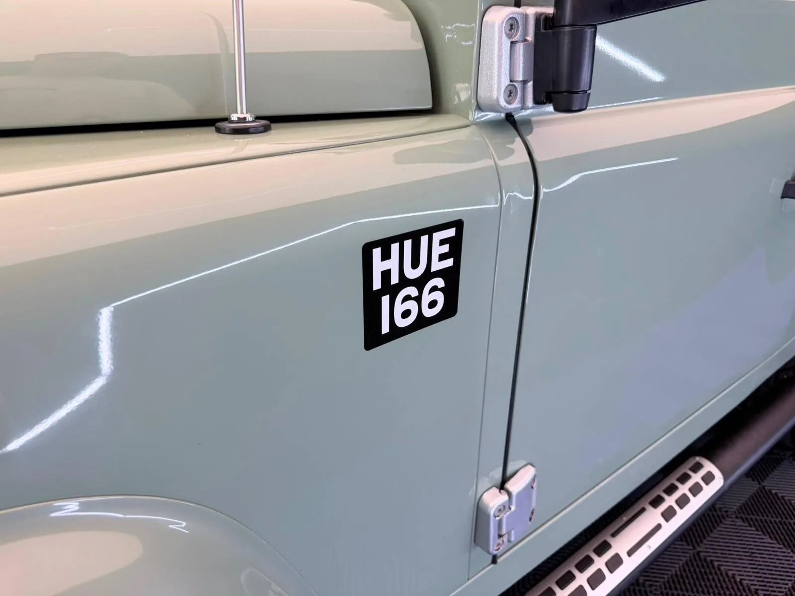 2015 Land Rover Defender Heritage 90 Station Wagon, 6/19