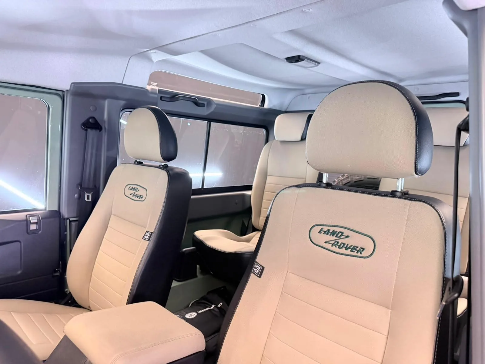 2015 Land Rover Defender Heritage 90 Station Wagon, 9/19