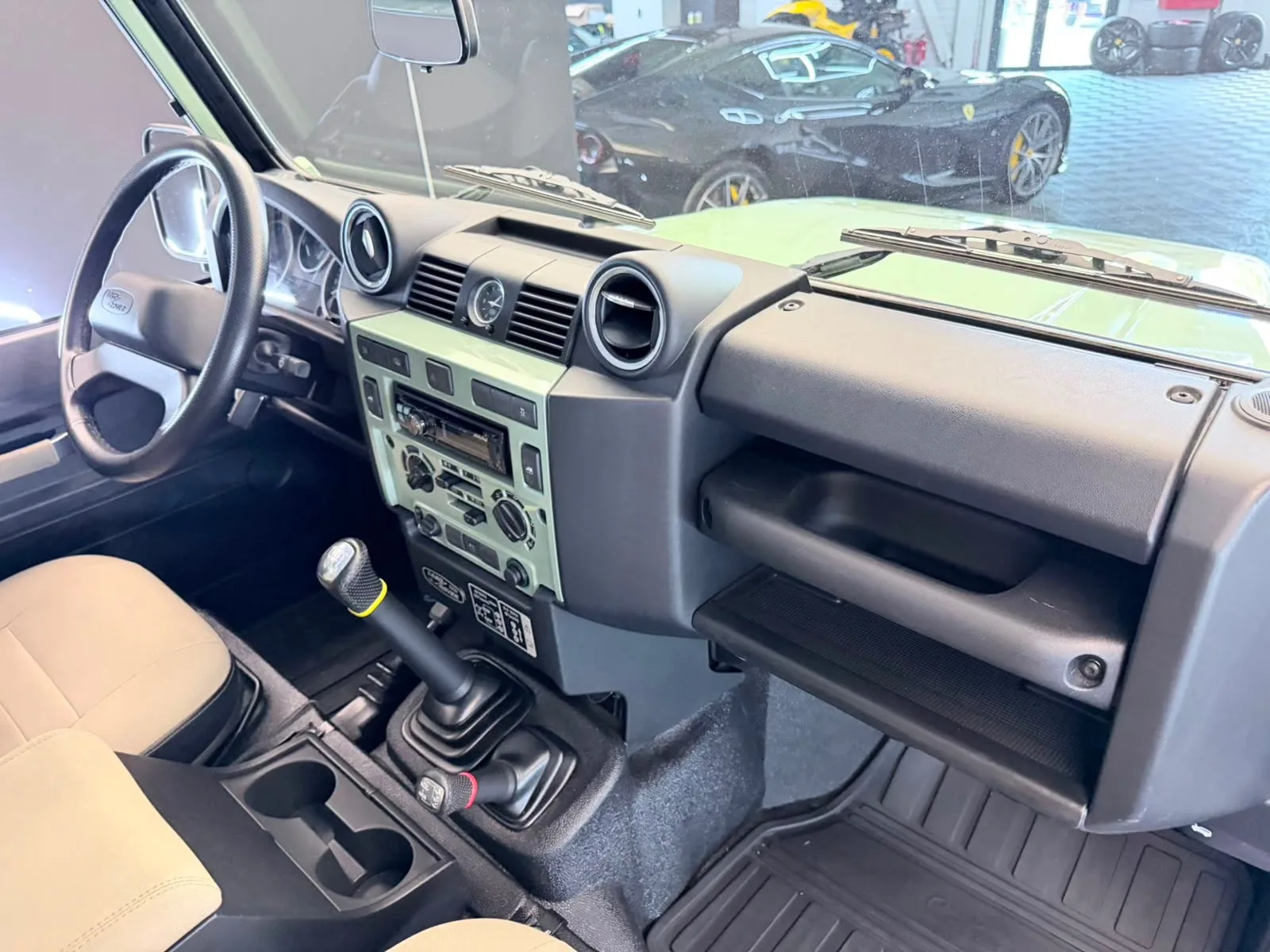 2015 Land Rover Defender Heritage 90 Station Wagon, 12/19