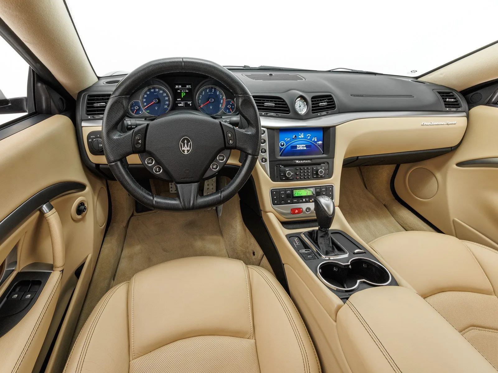 2015 Maserati GranTurismo Sport, 11/26