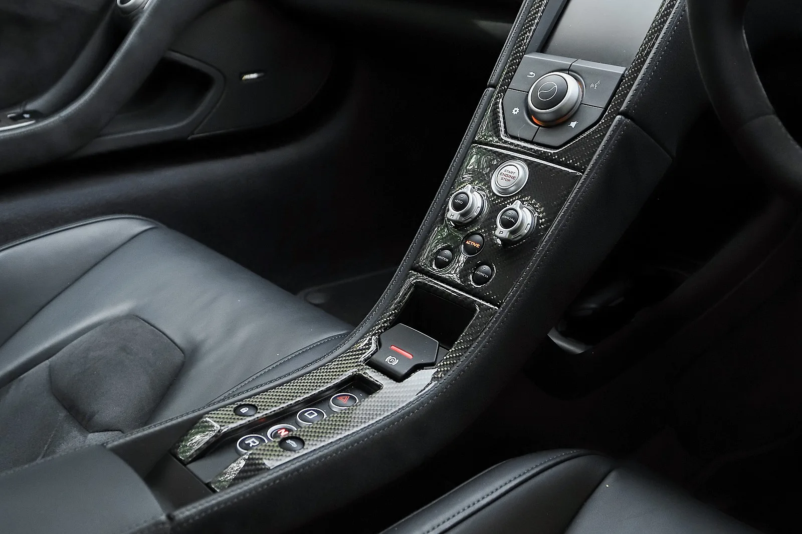 2015 McLaren 650S Le Mans, 19/23