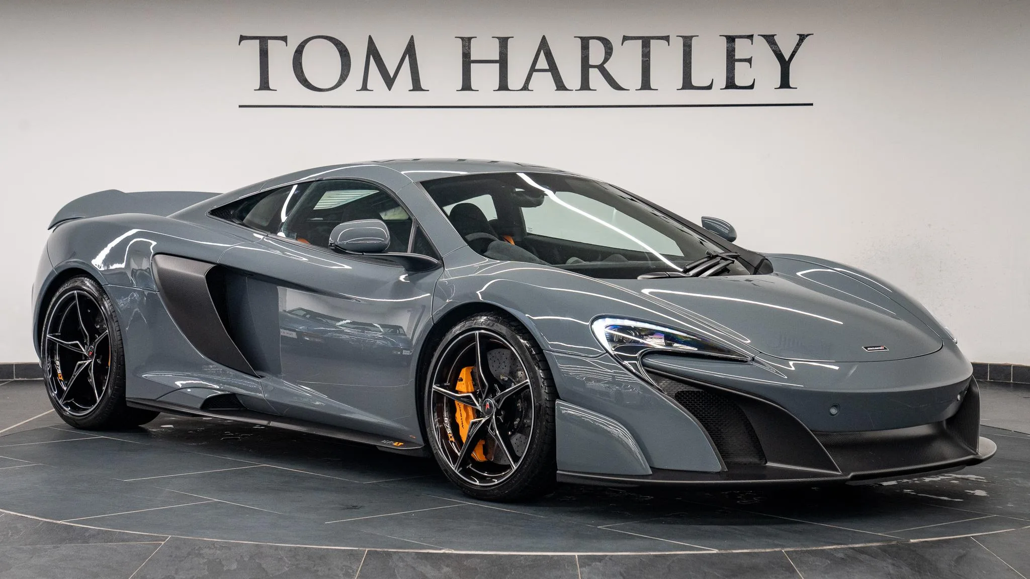 2015 McLaren 675LT proposée par un concessionnaire spécialisé à Swadlincote, Royaume-Uni, photo principale