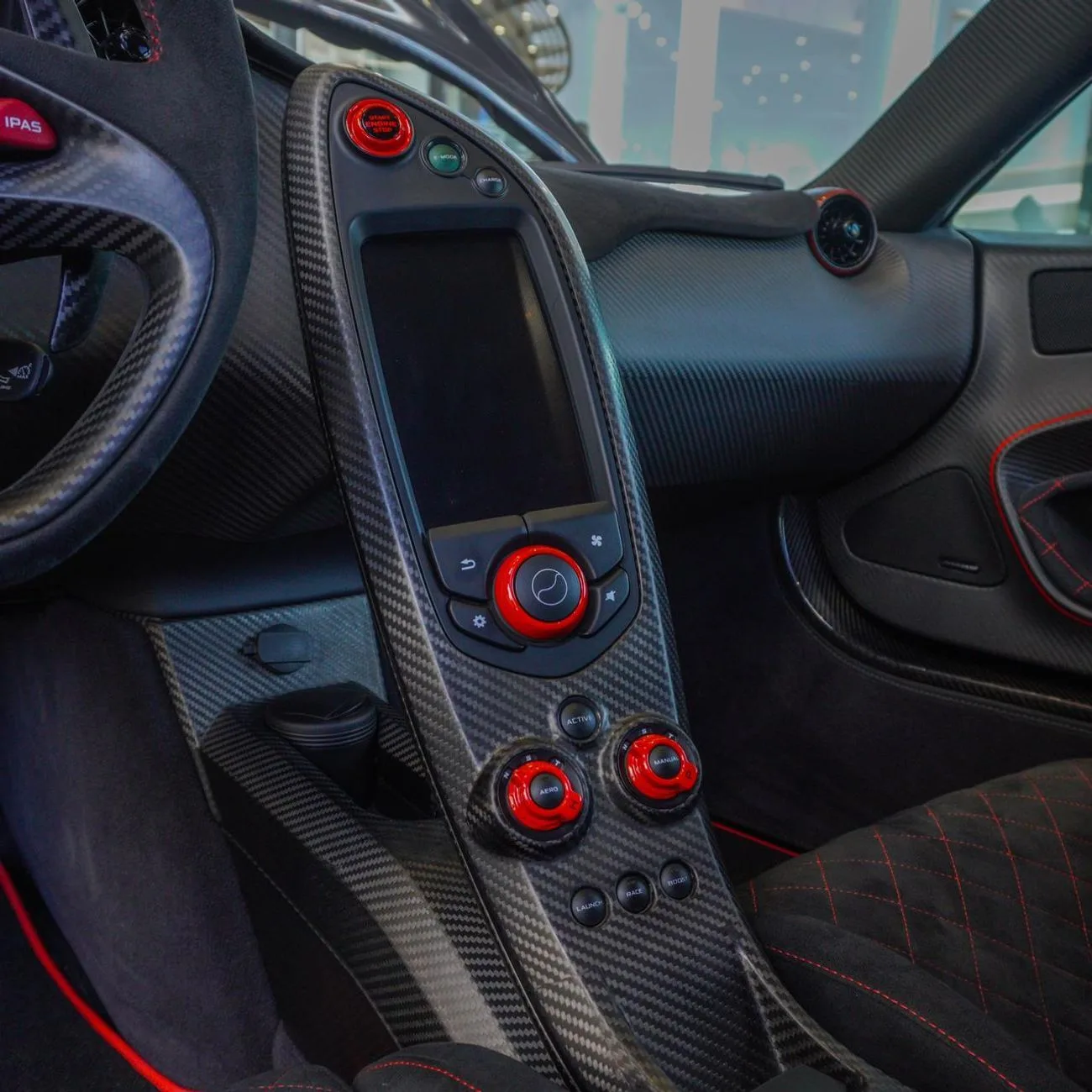 2015 McLaren P1 Carbon Edition offered by a specialist dealer in Dubai, United Arab Emirates, photo 9 of 18