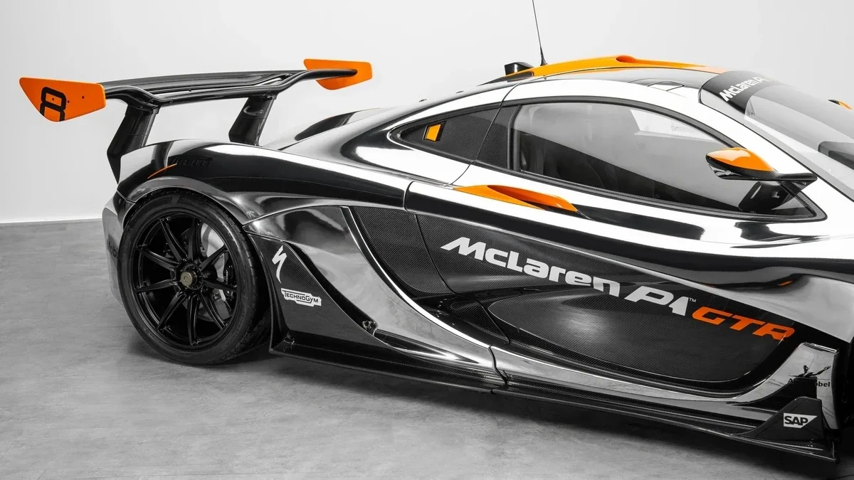 2015 McLaren P1 GTR Street Legal, 15/30
