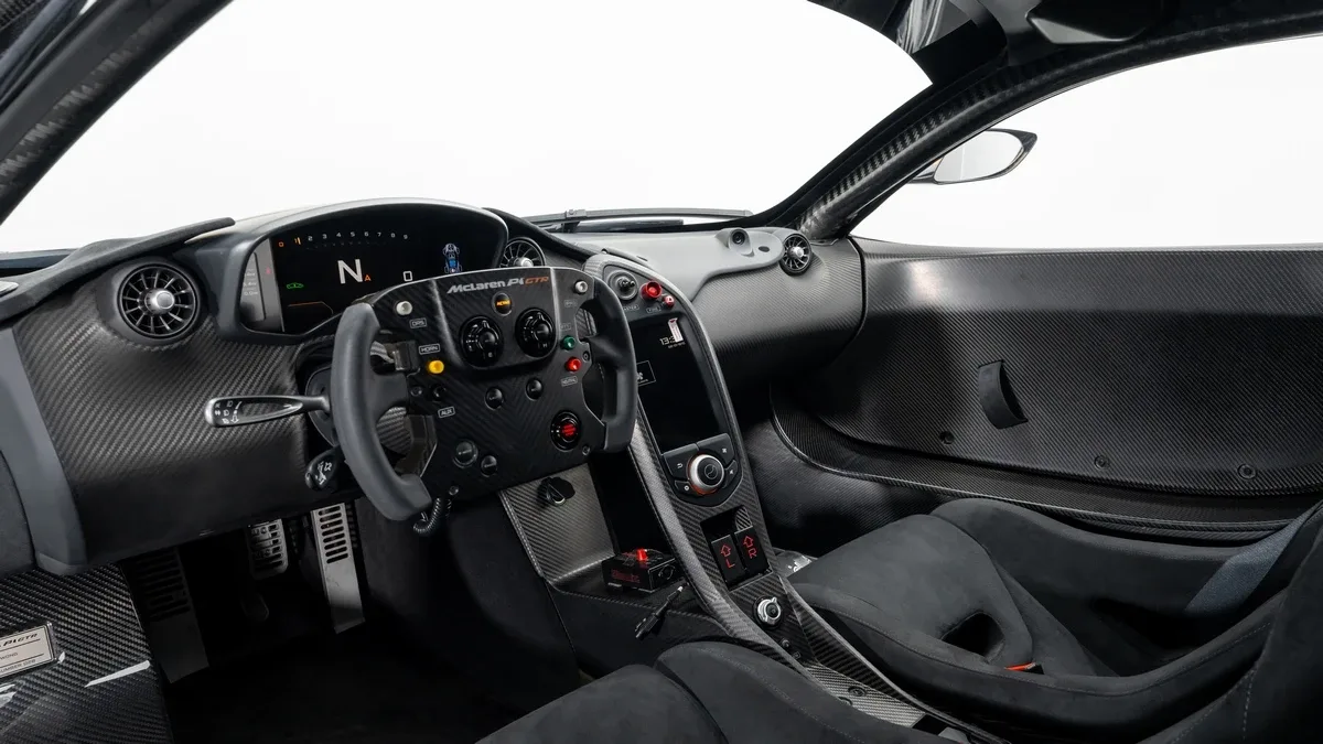 2015 McLaren P1 GTR Street Legal, 19/30