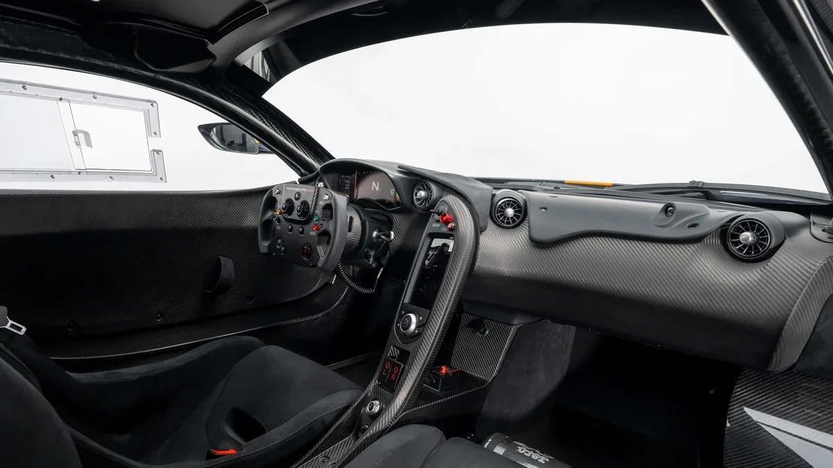 2015 McLaren P1 GTR Street Legal, 24/30