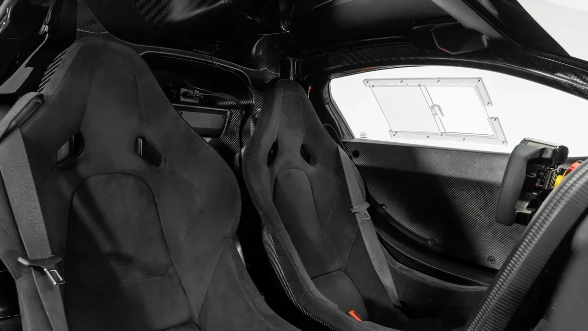 2015 McLaren P1 GTR Street Legal, 28/30