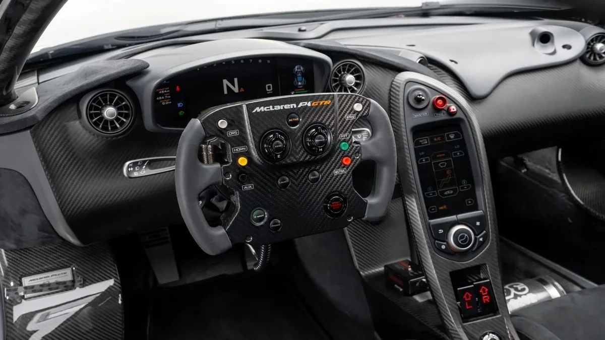 2015 McLaren P1 GTR Street Legal, 22/30