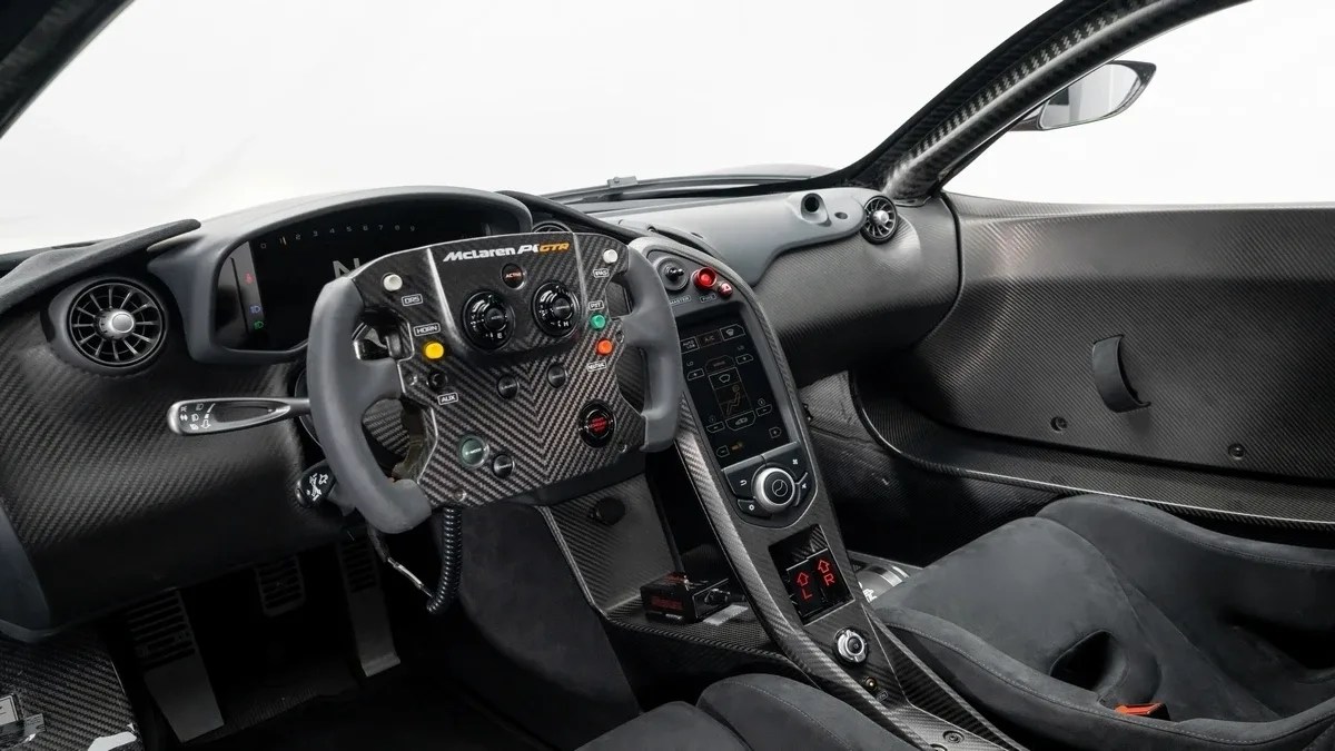 2015 McLaren P1 GTR Street Legal, 23/30