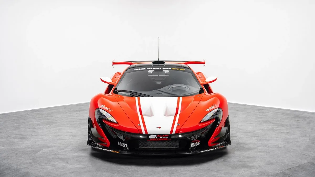 2015 McLaren P1 GTR Street legal conversion proposée par un concessionnaire spécialisé à Dubai, Émirats arabes unis, photo 4 sur 25