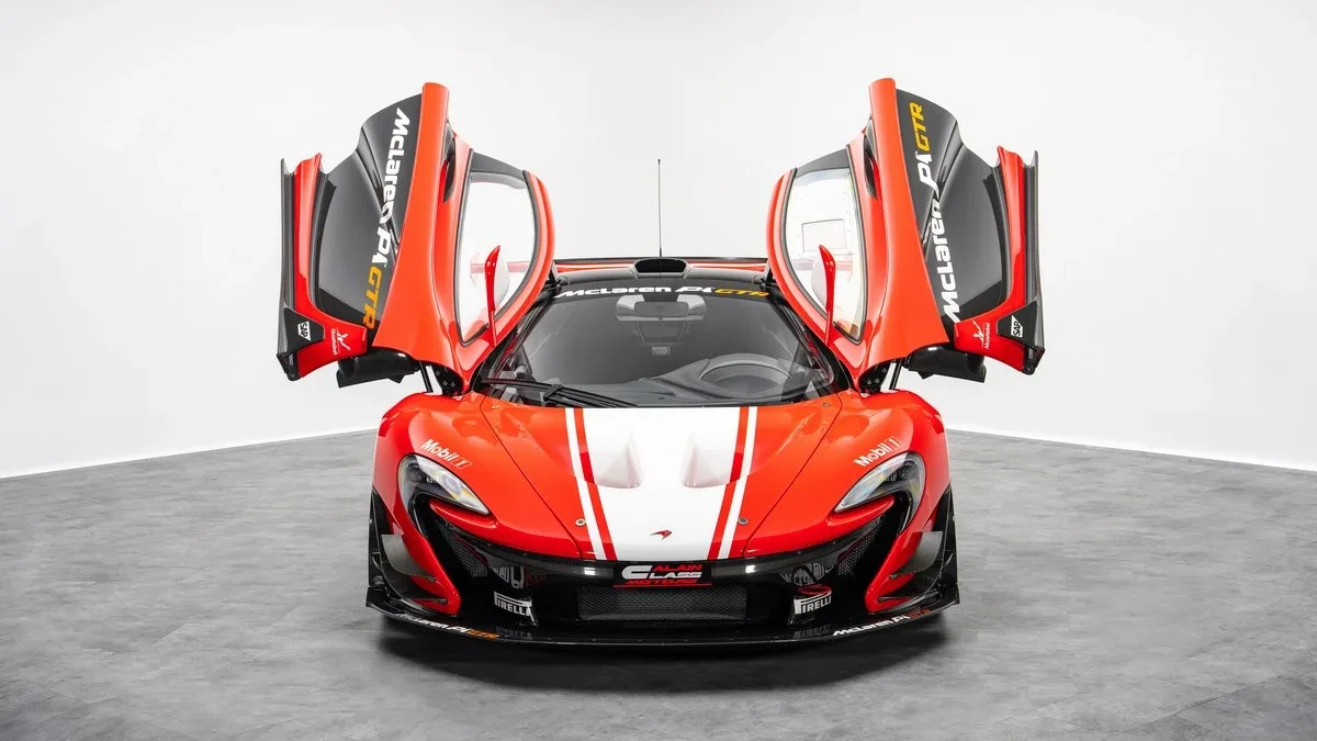 2015 McLaren P1 GTR Street legal conversion proposée par un concessionnaire spécialisé à Dubai, Émirats arabes unis, photo 5 sur 25