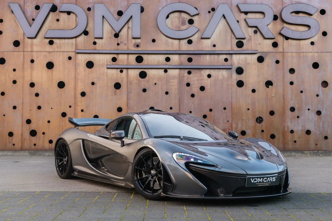 2015 McLaren P1 offered by a supercar dealer in Gronau, Germany, photo 3 of 25